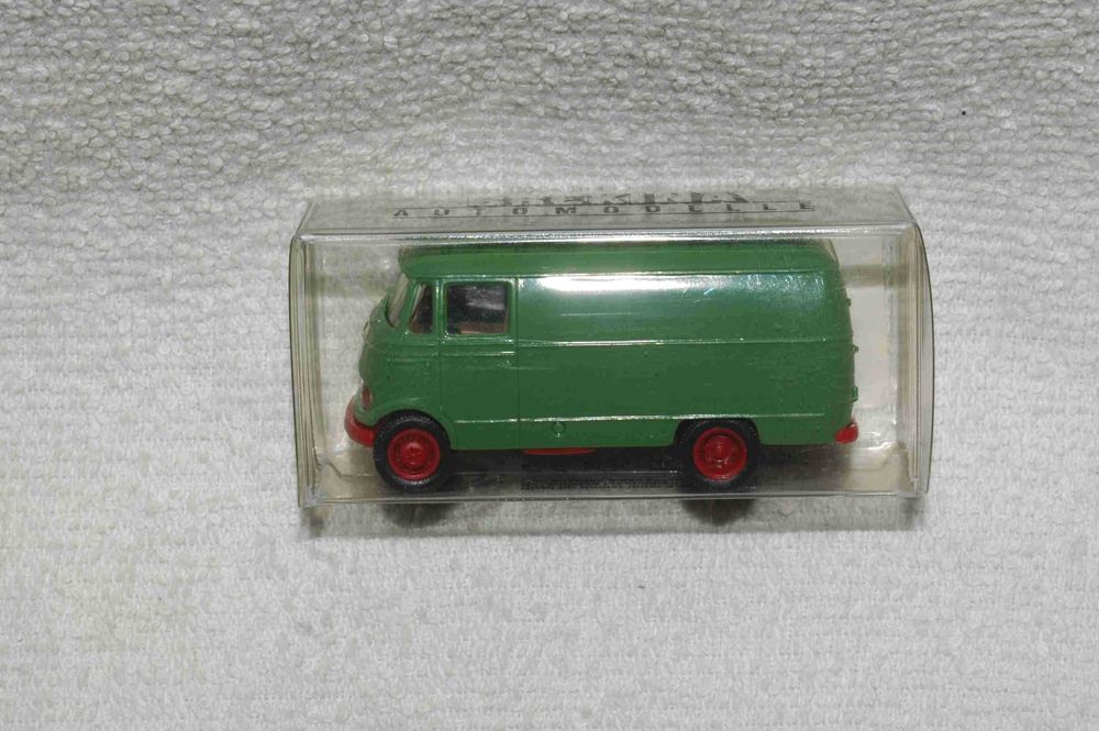 Furgão Mercedes Benz (BREKINA) HO