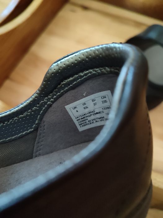 Туфлі для дівчинки. 36 розмір.Clarks.