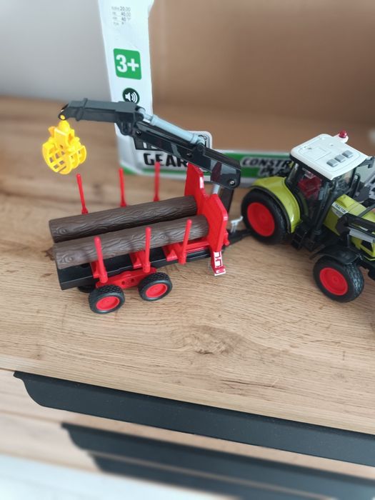 Traktor przyczepa i ładowarka do drewna