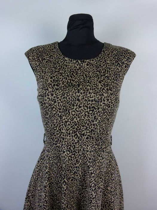 Miss Selfridge kloszowana sukienka dzianinka 6 / 34