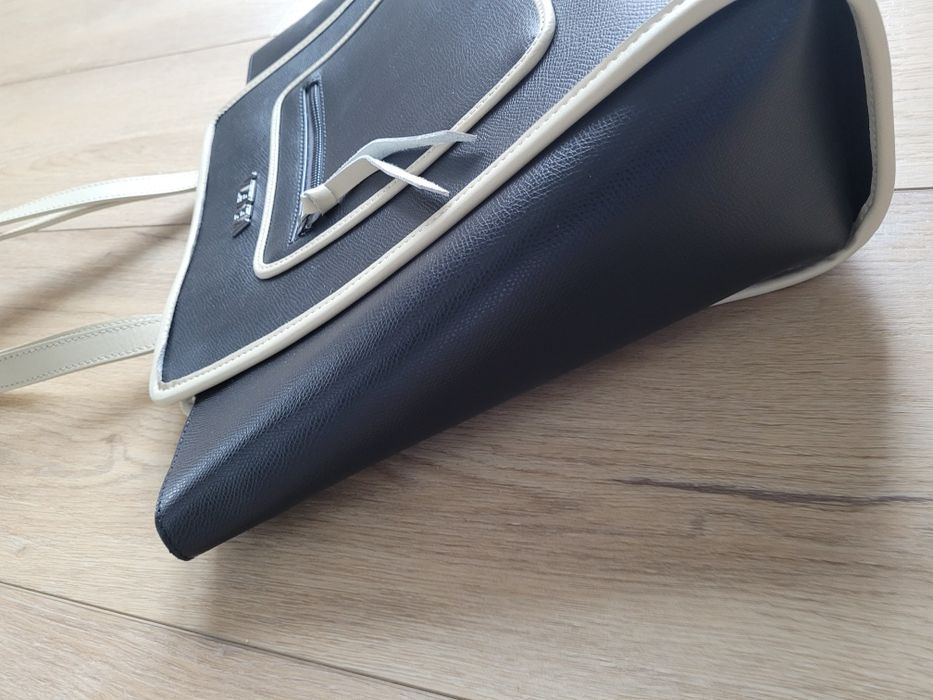 Torba skórzana Venezia typu shopper  czarna beżowa s