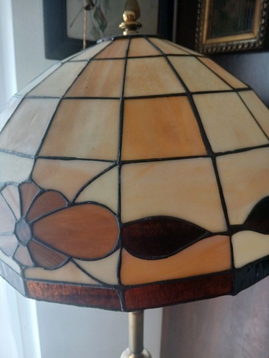 Lampa stojąca witrażowa