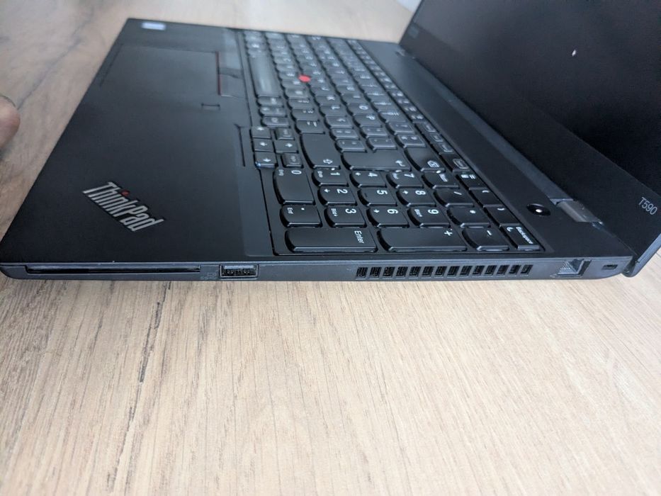 Lenovo T590 16''