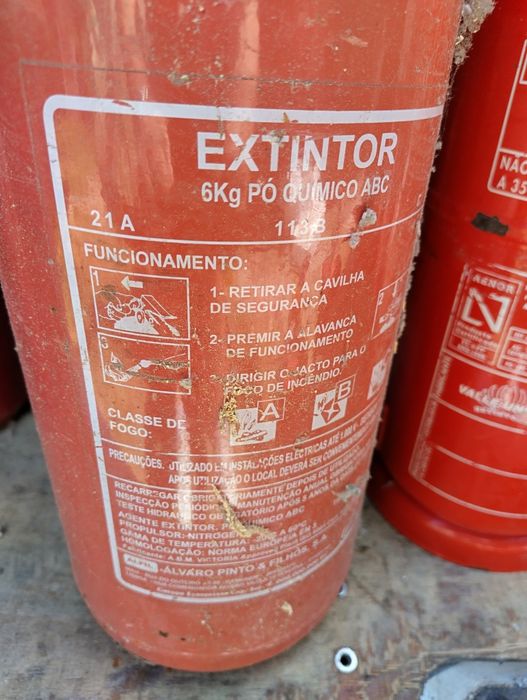 Vendo extintores 2kl e 6kl