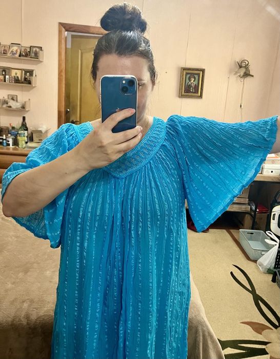 Бесподобна сукня шикарного кольору