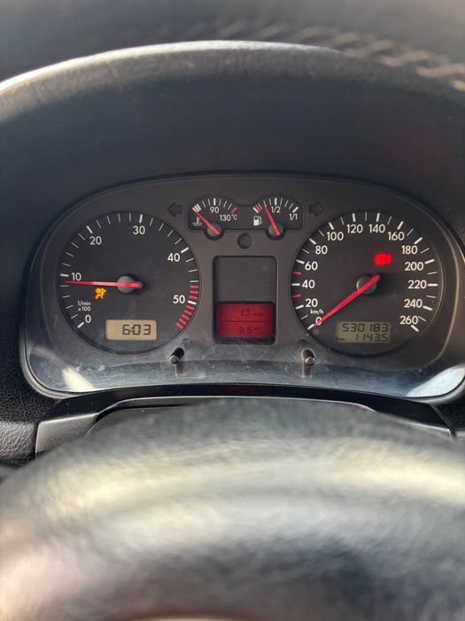 Vendo golf 4 impecável