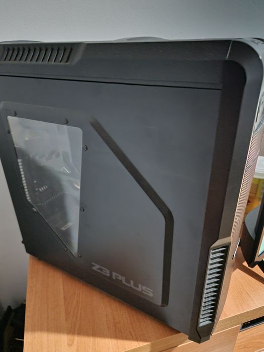 Sprzedam komputer stacjonarny z monitorem