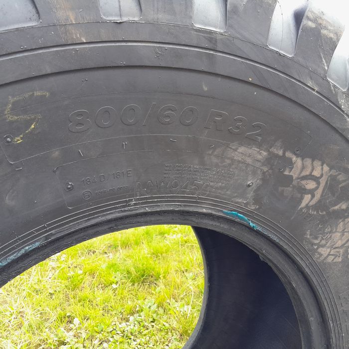 opony 800/60 R32