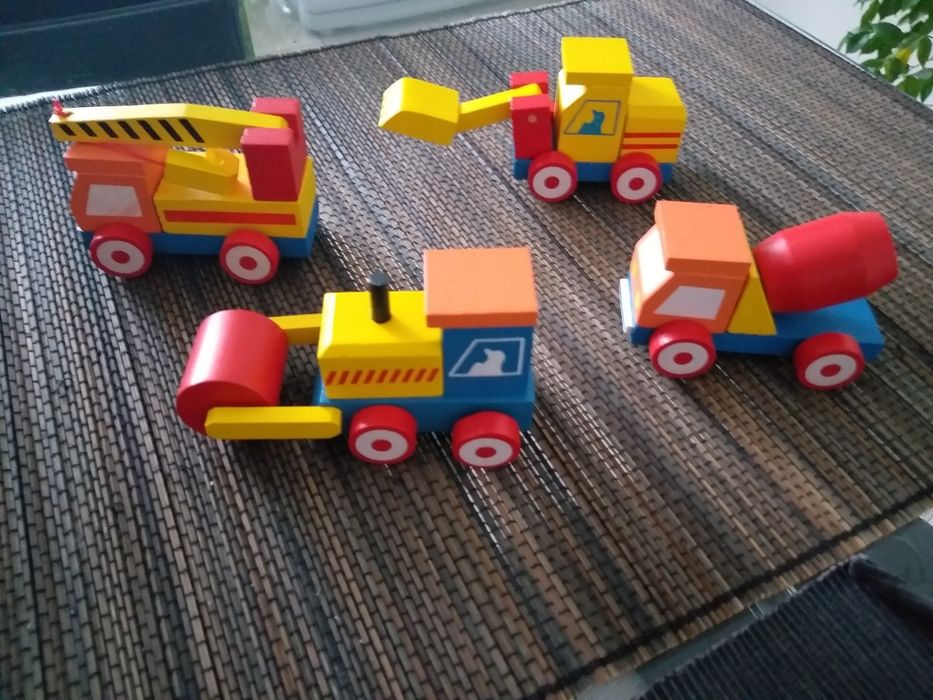 Дерев'яні розвиваючі іграшки