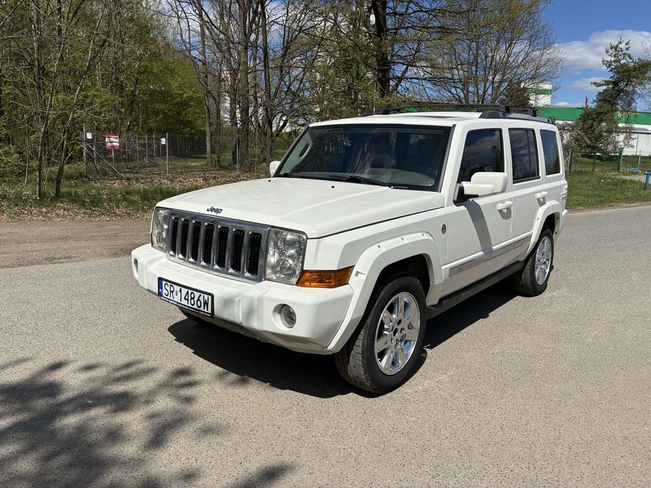 Commander 5,7 Hemi