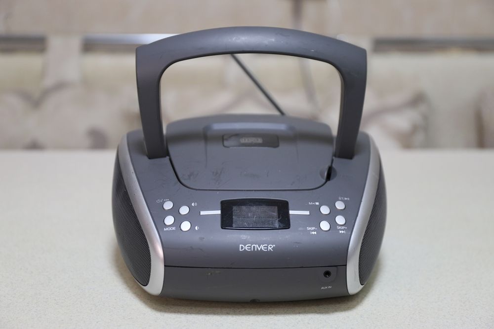 Denver  TC - 24 RM  , CD  , fm , aux , bumbox