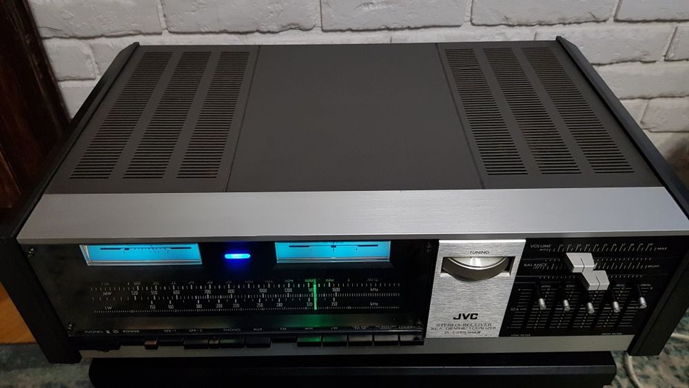 Piękny JVC JR-S200L Mark II  vintage z pazurem. Made In Japan.