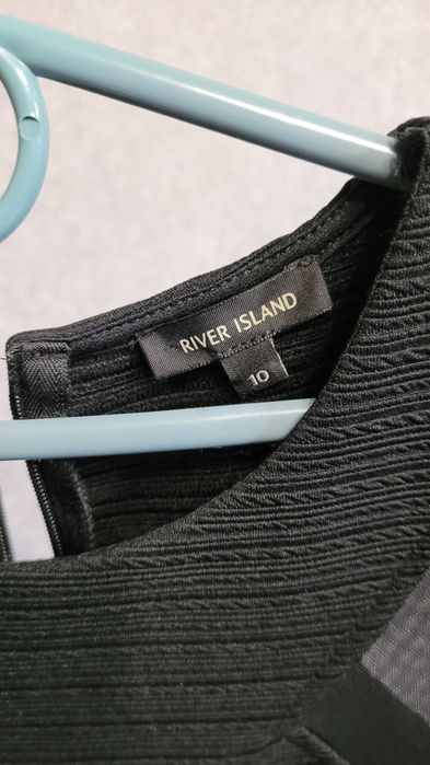 Продам сукню, чорна сукня