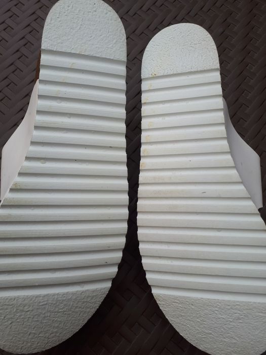 Buty damskie zdrowotne