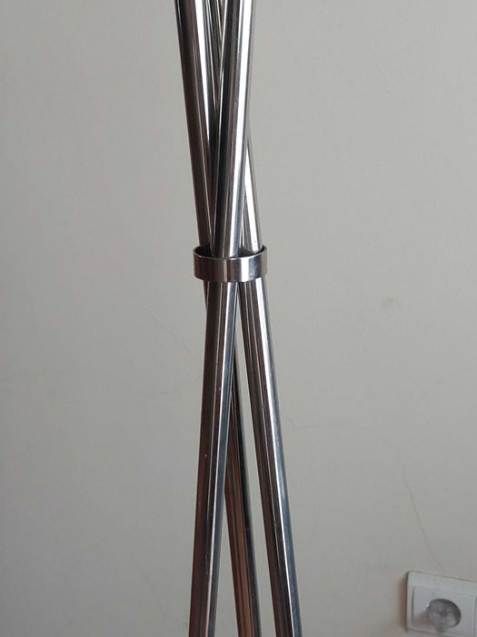 Candeeiro de pé como novo