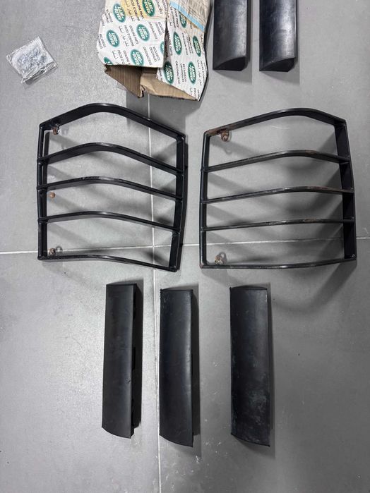 Borrachas de fixação das grelhas Farolins Range rover