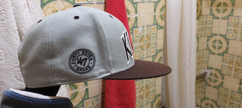 Bone L.A kings cinzento