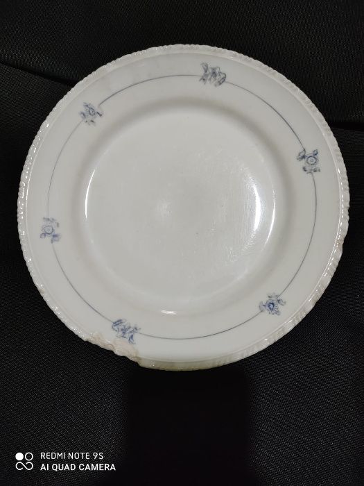Antiguidade: 3 pratos Vista Alegre, modelo Álvaro (1947 a 1968)