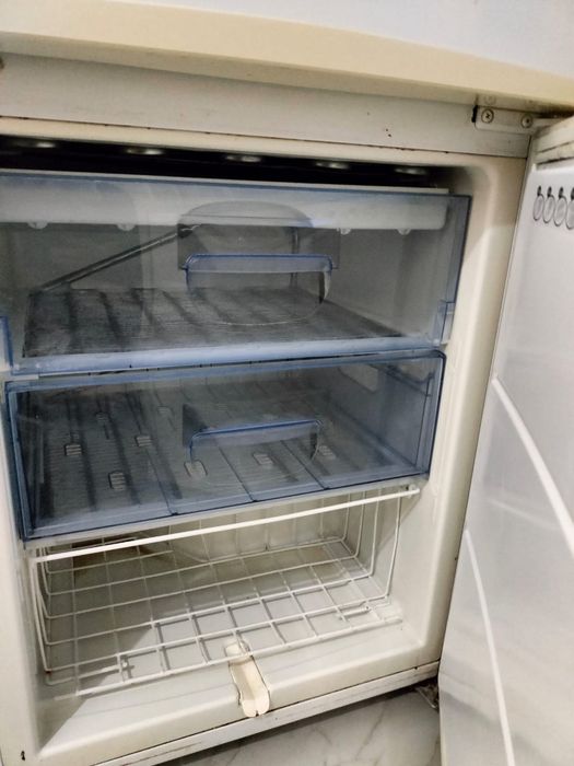 Холодильник hansa