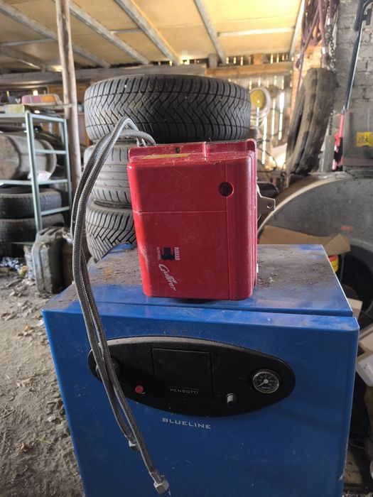 Sprzedam piec olejowy widoczny na zdjęciach