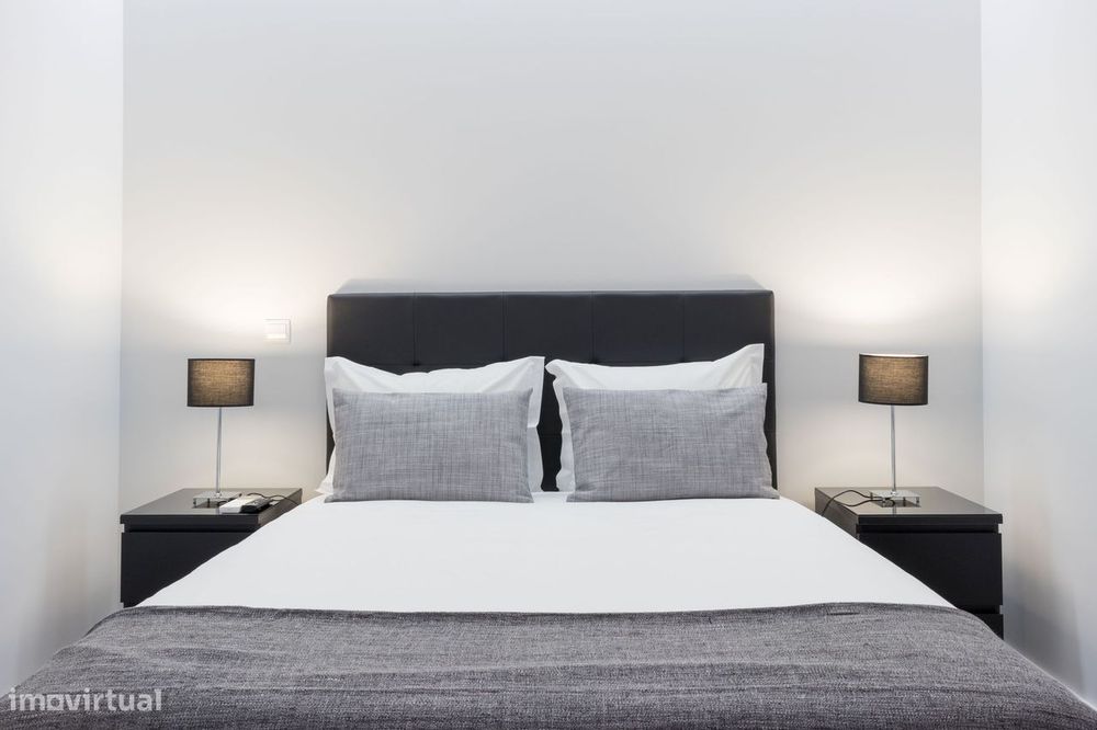 RIVERSUITES : T1 Mobilado ( Aluguer Mensal )