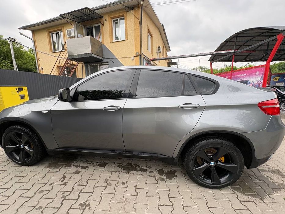 Машина BMW x6 отличное состояние
