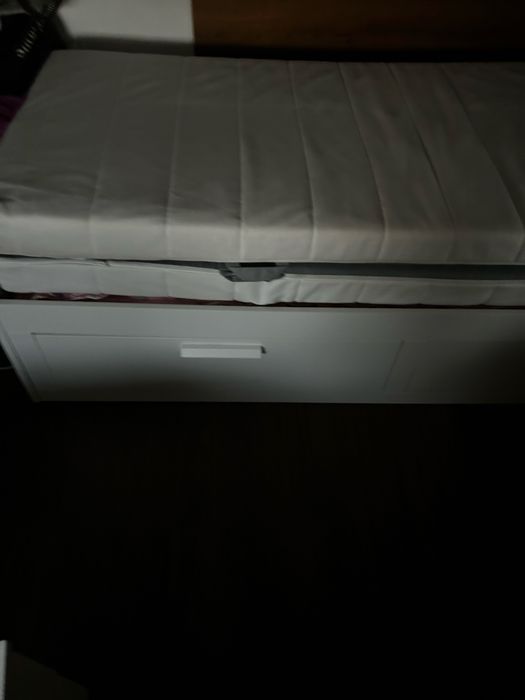 Cama  dupla com gavetôes e 2 colchoes