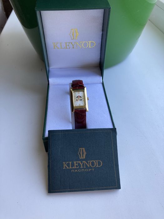 Кварцевые часы Kleynod