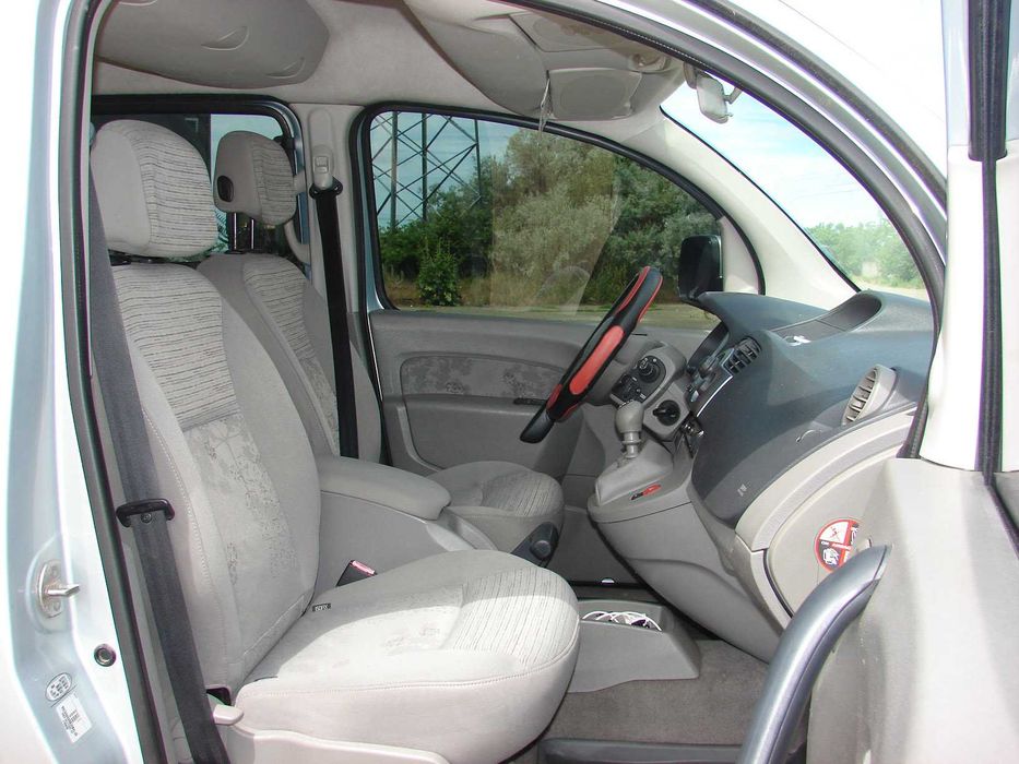 Renault Kangoo заводской пассажир 1.5 дизель механика 6-ст 2008 год