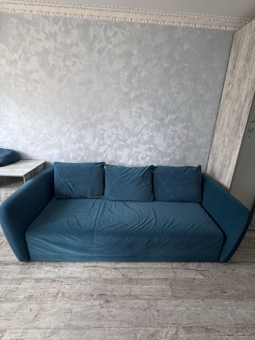 Продам диван в гарному стані