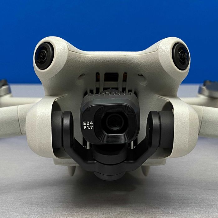 DJI Mini 4 Pro Fly More Combo (DJI RC 2)