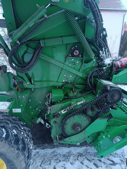 Prasa John Deere V451M