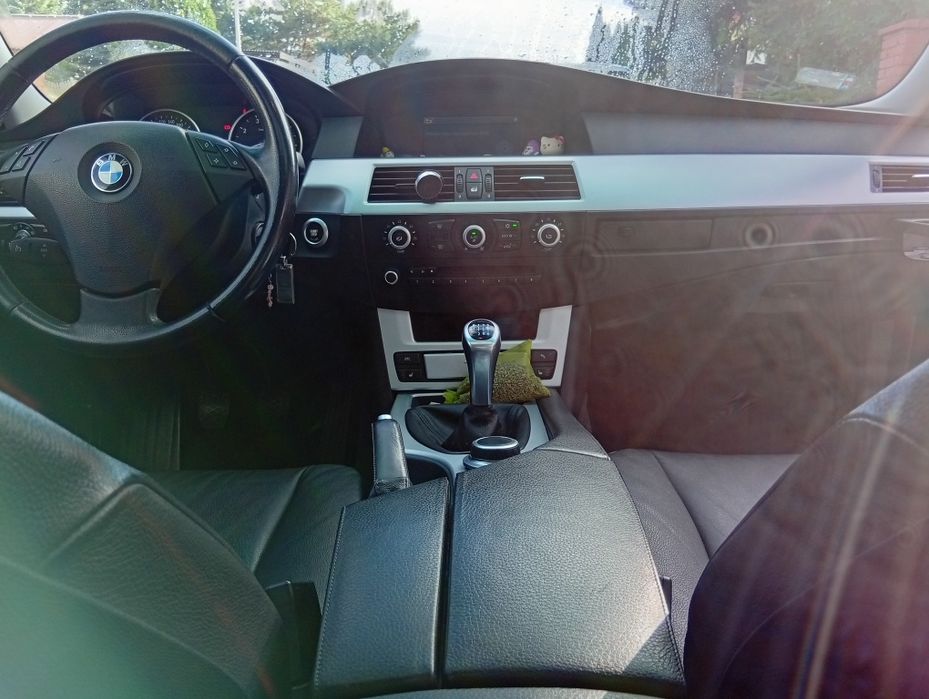 BMW  E60 seria 5 523i