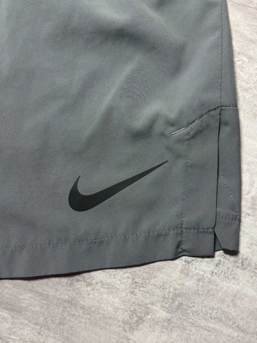 Легкі спортивні шорти nike flex woven shorts s-m