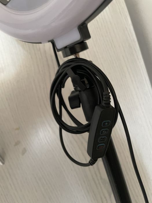 Lampa pierścień na statywie USB