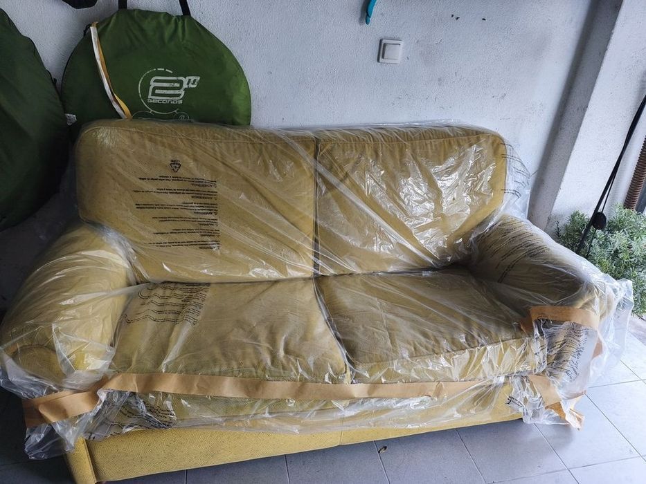 Sofá de 2 lugares com cama