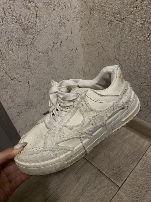 Челсі кросівки стильні