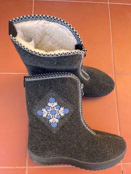 Бурки!Сукнянці!Теплі тапочки!