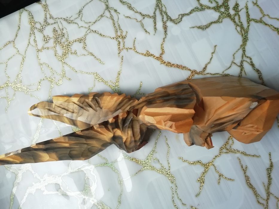 Орел резной из дерева