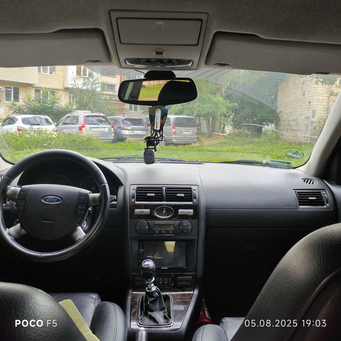 Авто у технічно гарному стані.Сів поїхав