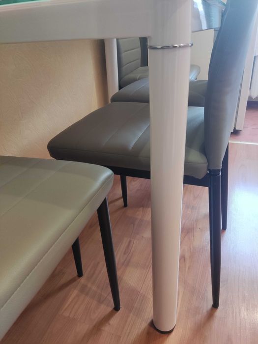 Кухонный стеклянный стол + стулья