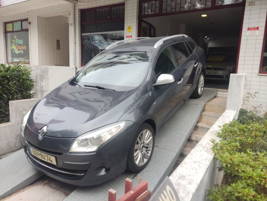 Renault Megane Bose DCI só 3750€