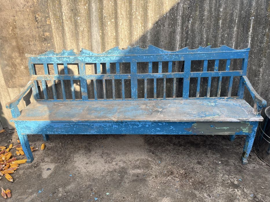 Диван старовинний два штуки