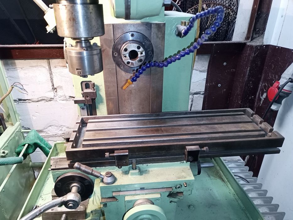 Frezarka Kovopol 2 wrzeciona.