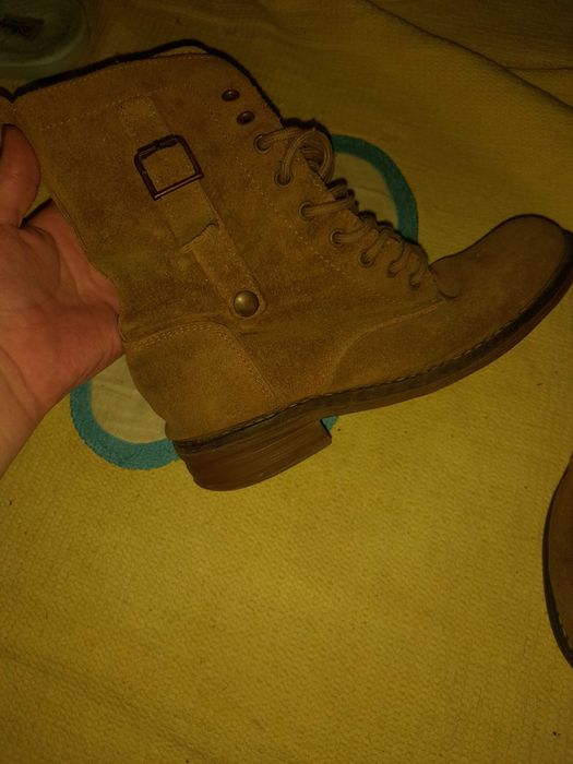 Botas nunca usadas