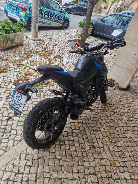 Zontes 125 praticamente nova