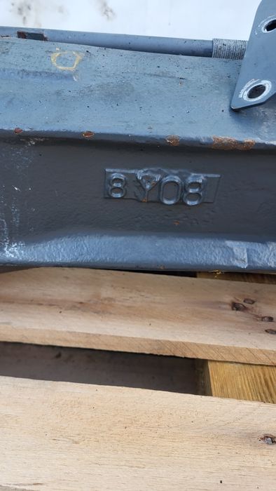 Przedni most napedowy Kubota m128
