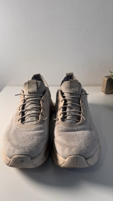 On-Running x Lowe size 42