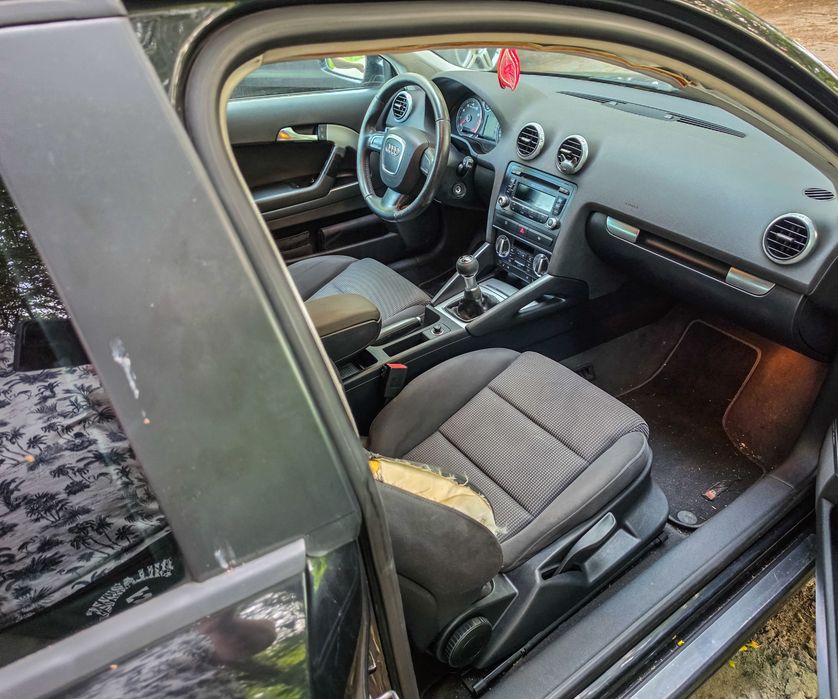 Audi A3 8P polift 1.6 102km 2009r 280 tyś km ALU 18" climatronic  okazja