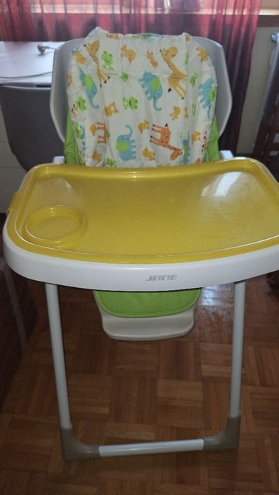 Cadeira de refeições de bebé